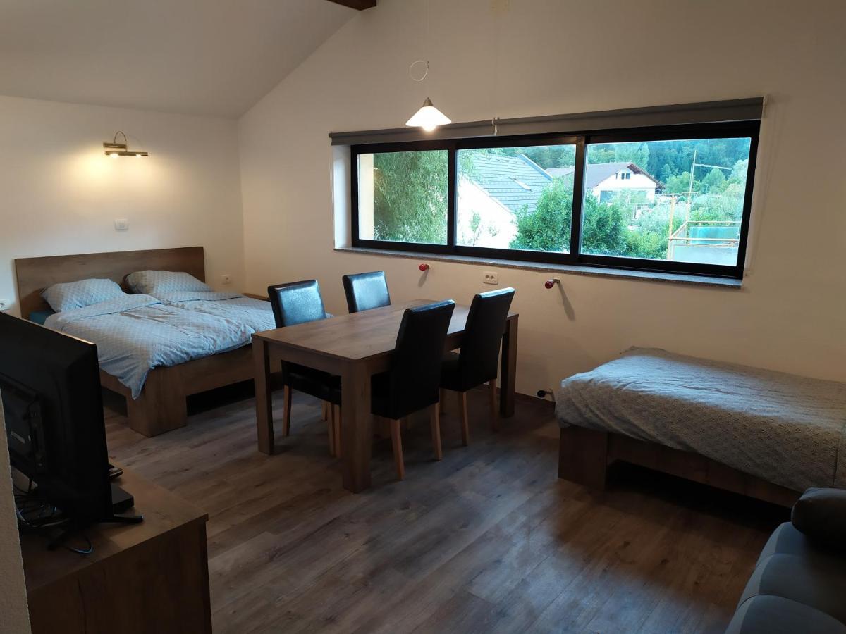 Gostilna Ulcar Hotell Ig Exteriör bild