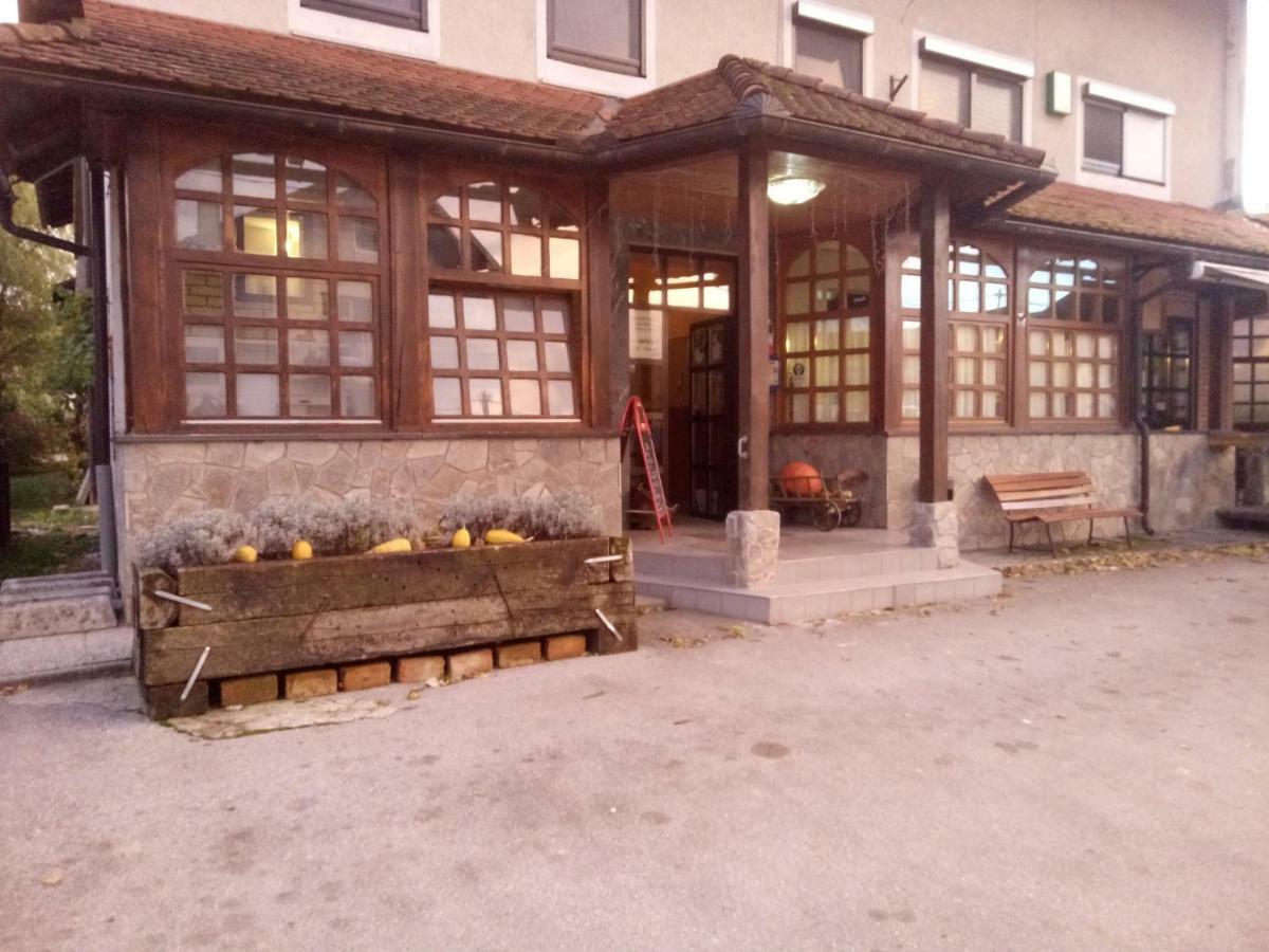 Gostilna Ulcar Hotell Ig Exteriör bild